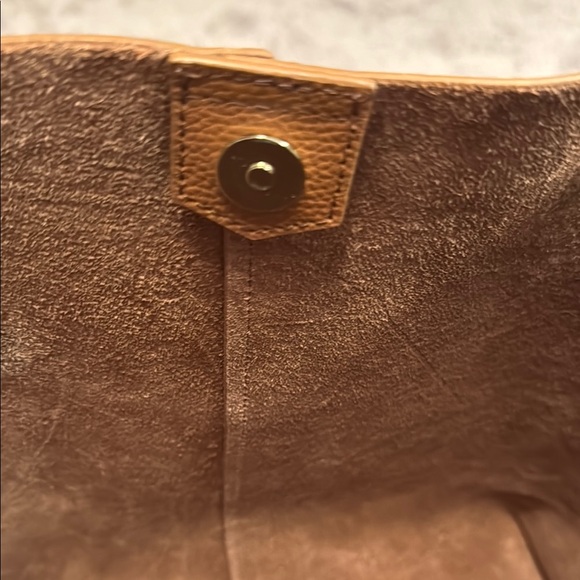 Large Leather Bag - Picture 8 of 16